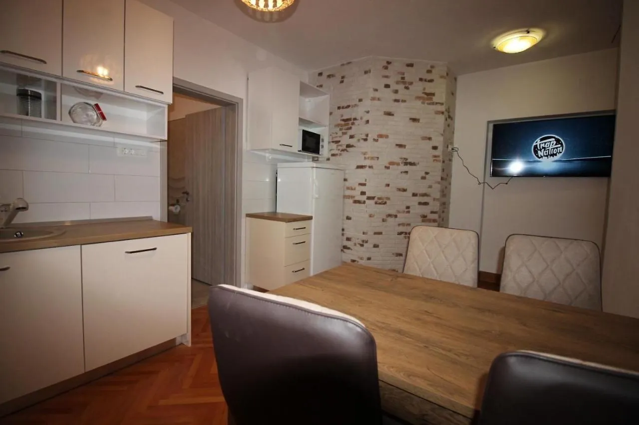 Apartment Zo-Na Povile