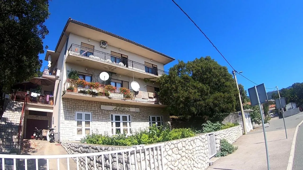Apartment Zo-Na Povile 0*,